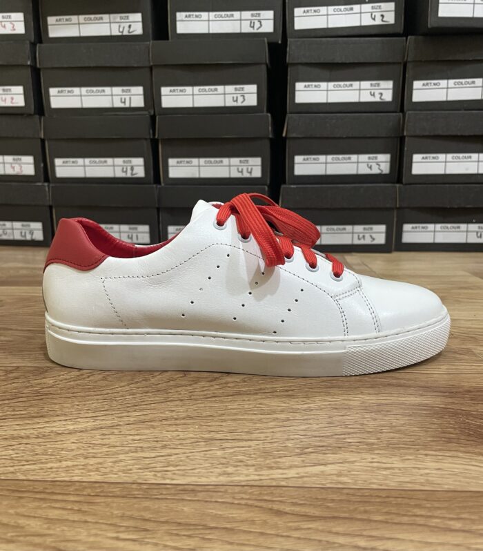 Basket en cuir